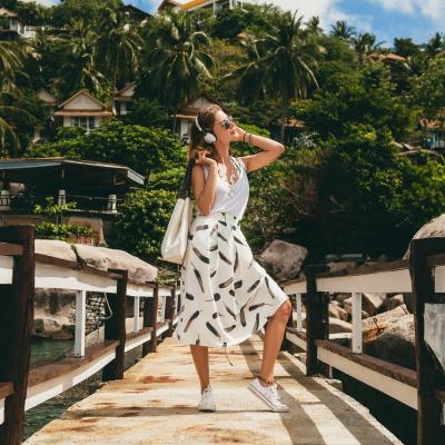 Top 6 piese vestimentare racoroase pentru canicula