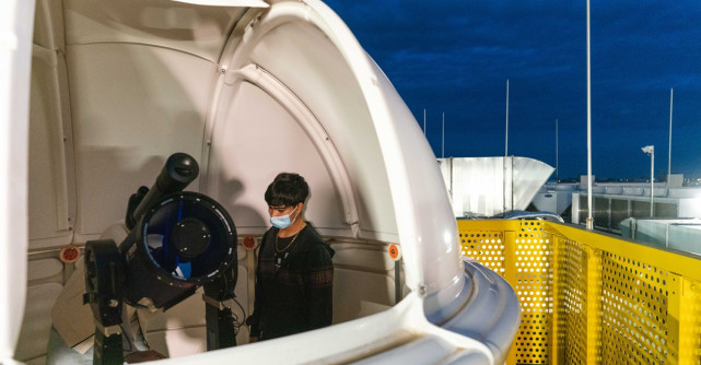 Primii copii s-au uitat la stele din observatorul astronomic de pe Spitalul construit de Dăruiește Viață 