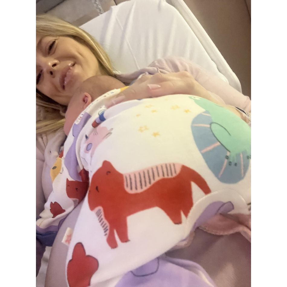 Roxana Hulpe și-a botezat fetița la biserica unde slujește tatăl ei. Cosmin Stan a fost nașul de botez al micuței