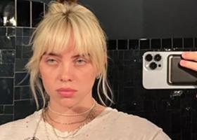 Billie Eilish, lovită pe scenă de un fan. Reacția artistei