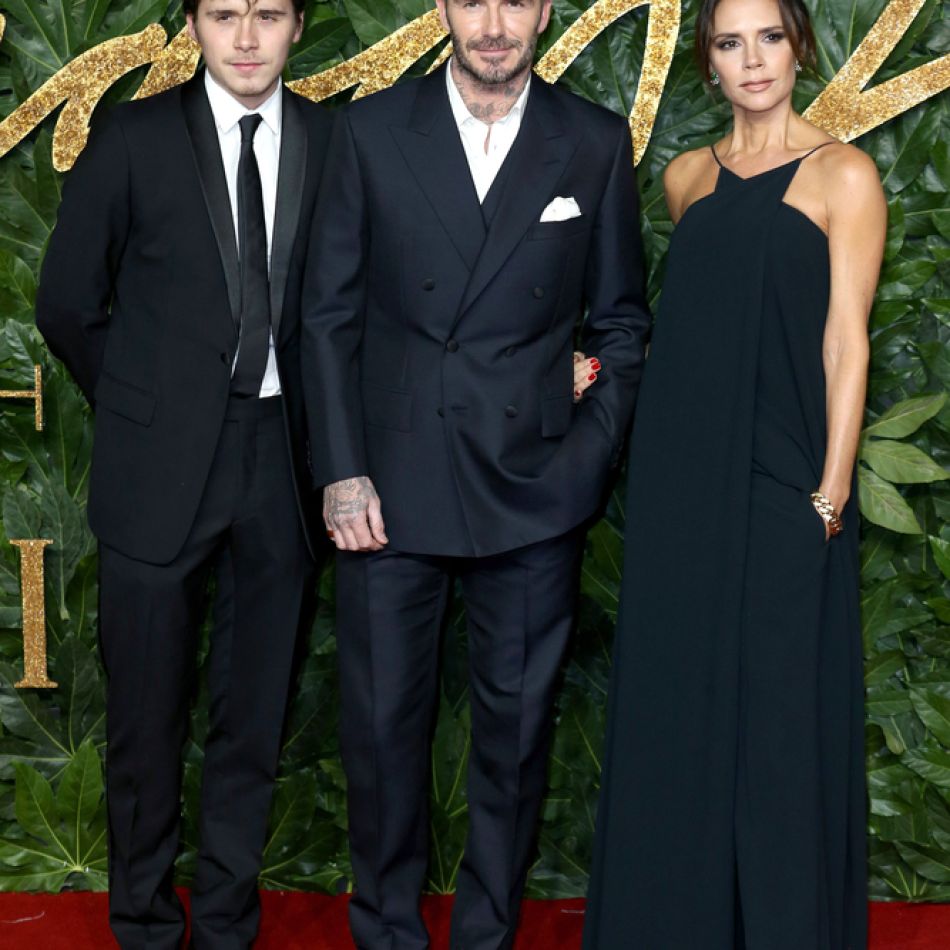 Victoria Beckham, ironizată masiv pe internet după acuzațiile lui Brooklyn