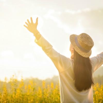 3 lucruri aparent contradictorii pe care este OK sa le simti in acelasi timp