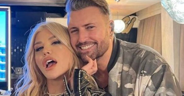 Teo Trandafir, reacție neașteptată după ce Botezatu și Loredana s-au sărutat! Ce i-a reproșat designerului?