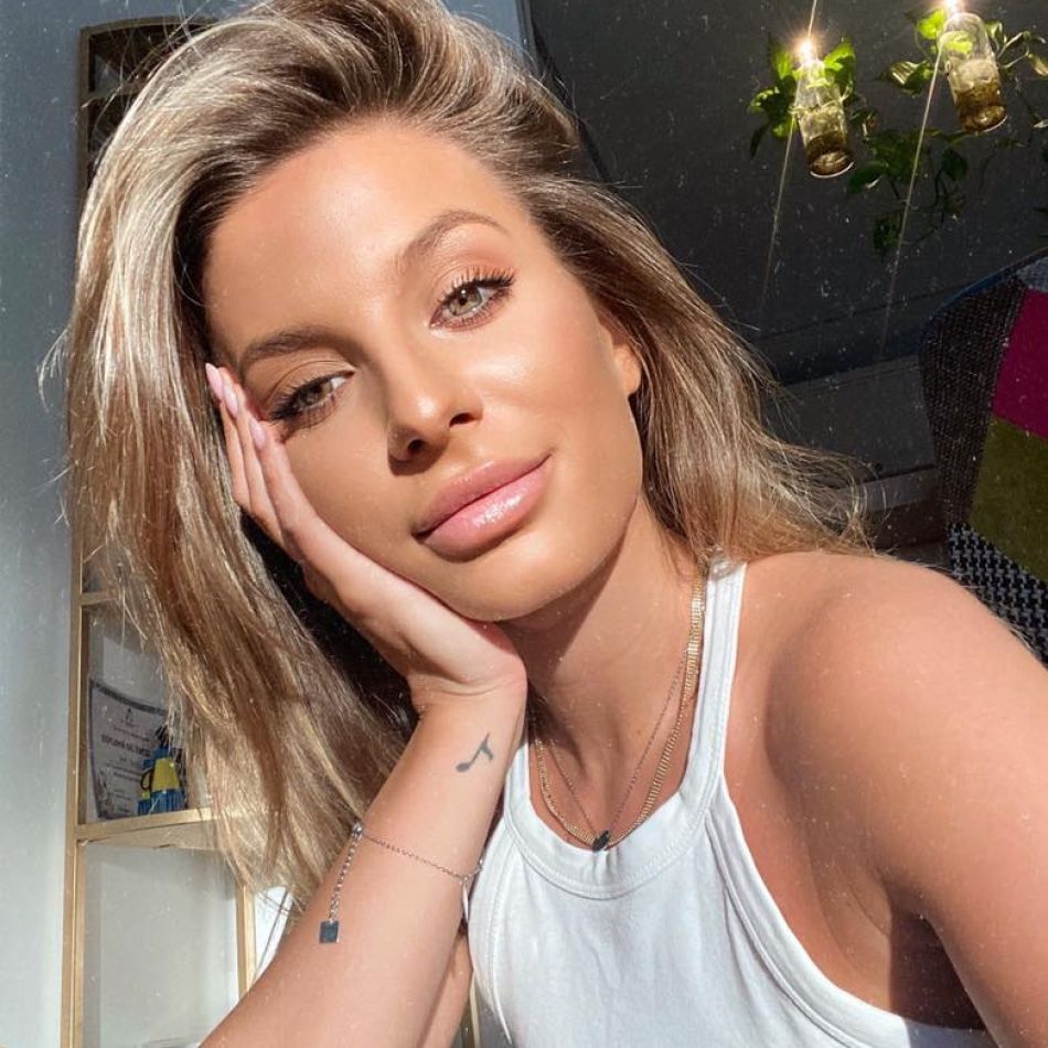 Nici nu a născut, dar și-a ales deja bona filipineză. Ana Baniciu va naște în 7 săptămâni: Costă… dar nu e româncă...