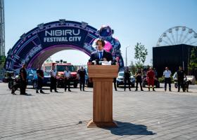 Beach, Please!, cel mai mare festival din Europa, dă startul celei de a 5-a ediții și deschide porțile stațiunii NIBIRU