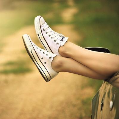 6 piese de încălțăminte care nu trebuie să-ți lipsească din dulap vara asta