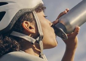 Waterdrop România încurajează hidratarea și stilul de viață activ lansând gama SPORTS