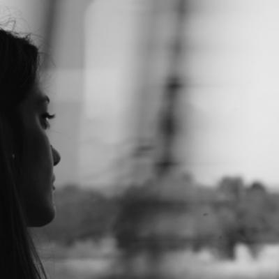 Ce faci atunci cand te simti deprimata, izolata si pierduta