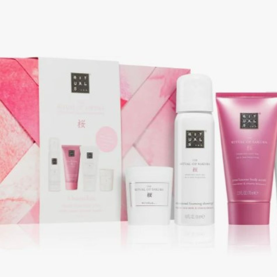 Îmbunătățește-ți ziua cu un duș plin de răsfăț: 20 de produse de îngrijire care nu trebuie să-ți lipsească din baie