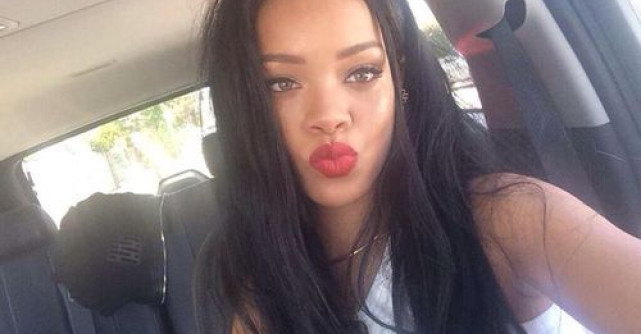 Rihanna, apariție fabuloasă la Oscar! Cu burtica la vedere, artista a făcut furori 