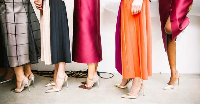 Topul greselilor care pot afecta mersul. Purtarea tocurilor se numara printre acestea