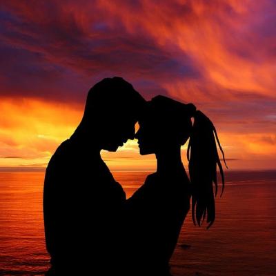 10 lucruri care iti vor imbunatati semnificativ viata sexuala in cuplu (niciunul nu include dormitorul)