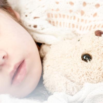 Trucuri eficiente pentru a-i ajuta pe copii să adoarmă mai repede noaptea