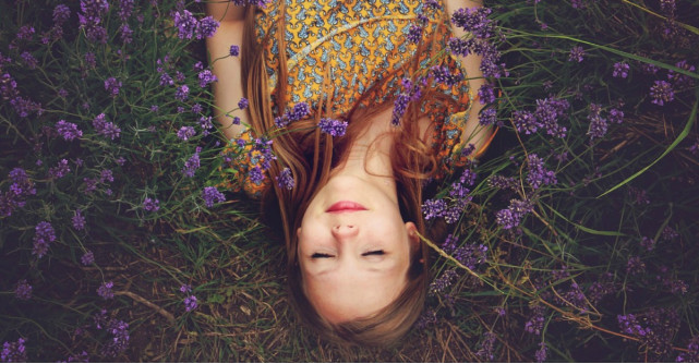 6 parfumuri populare din reducerile lunii mai pe care să le testezi