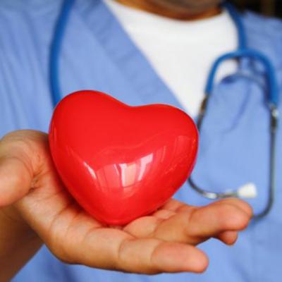 Practic: Cum iti masori singur Tensiunea Arteriala si ce ar trebui sa stii despre valorile acesteia