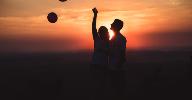 Indragostire versus dragoste: Cum ne dam seama daca suntem indragostiti sau iubim cu adevarat?