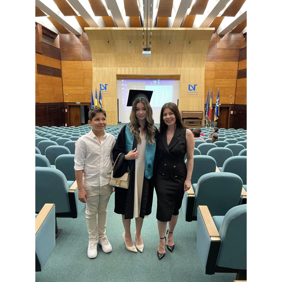 Fosta soție a lui Răzvan Simion, viitor psiholog! Diana a absolvit Facultatea de Psihologie