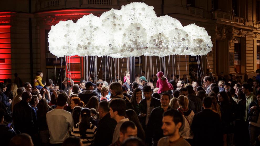 19 instalații, 6 clădiri emblematice transformate prin video mapping, 3 seri de artă și lumină pe Calea Victoriei