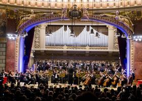 Concertul Regal Caritabil 2025 a adus pasiunea și energia muzicii de operă la seara de gală organizată în susținerea tinerilor