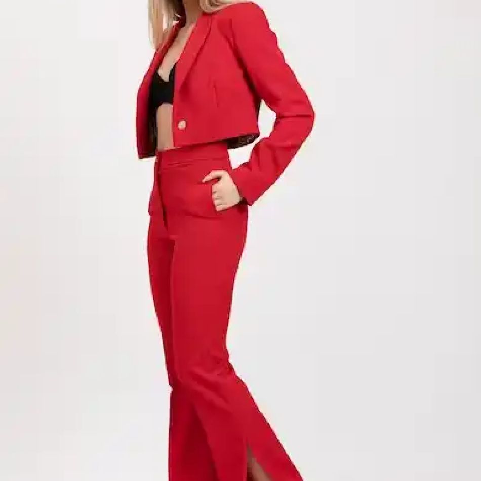 Eleganță și stil la birou: 20 de perechi de pantaloni