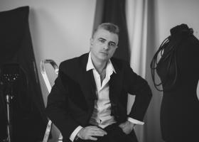 INTERVIU CORNEL ILIE. 30 de ani de carieră, 10 albume și planuri de viitor: Câți oameni pot locui într-un cântec?