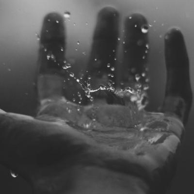 6 Mici obiceiuri care iti fura fericirea