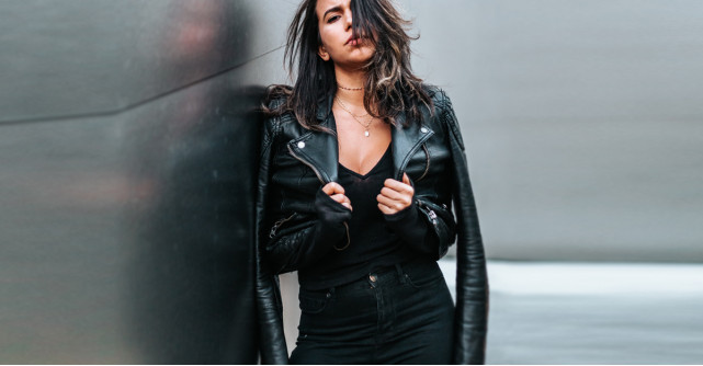 Cum se poartă geaca de piele stil Biker anul acesta