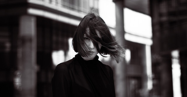 Femeia care se iubește pe ea însăși devine cea mai mare frică a unui bărbat slab