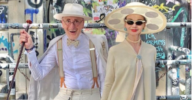 Asa as vrea sa fiu la batranete. La 69, respectiv 73 de ani, acest cuplu isi traieste viata mai frumos ca niciodata