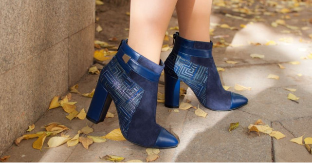 Culorile naturii, albastrul nocturn și formele geometrice colorate se regăsesc  în colecția de Iarnă 2018/2019 Diane Marie