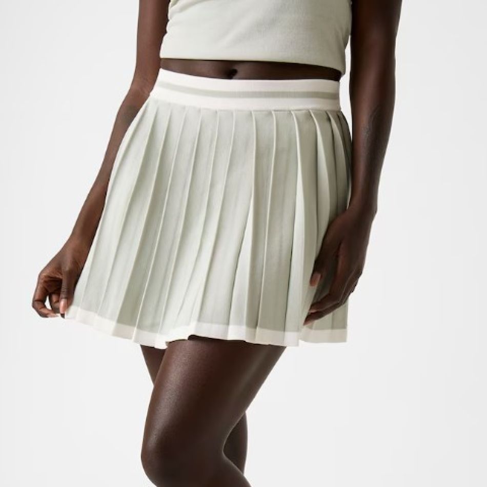 Summer Trend Alert: Fusta de tenis cucerește garderoba verii. Cum o integrăm în ținute?