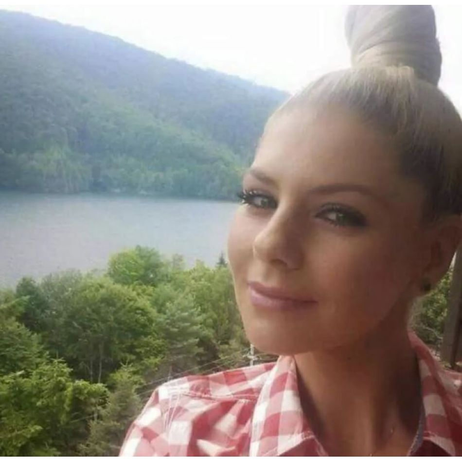 Adina Postelnicu și-a făcut operație de micșorare a sânilor! Ce spune medicul ei despre alegerea făcută?