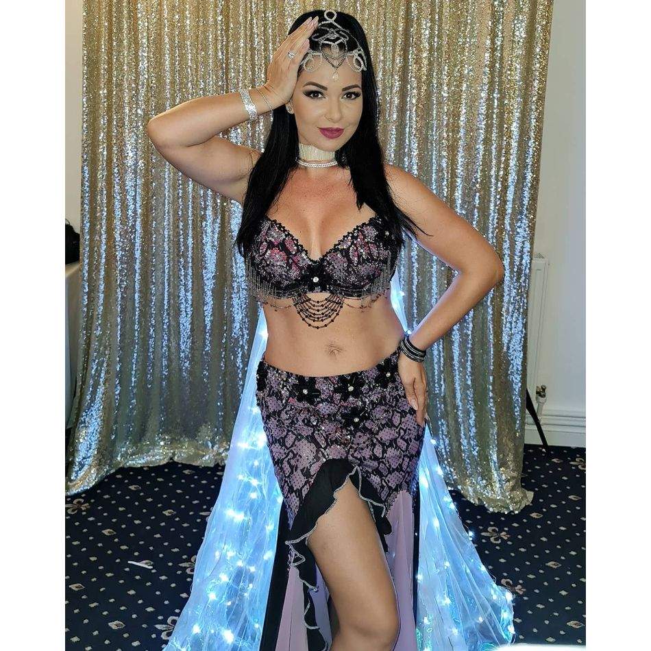 Cu ce se ocupă Robert, noul iubit al Deei Maxer? Tânărul este cu 3 ani mai mic ca ea! 