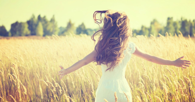  Adevarul despre femeia care se poarta de parca nu ii pasa de nimeni si de nimic