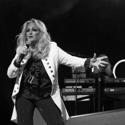 Doliu în muzică: Bonnie Tyler, celebra voce a hitului ”Total Eclipse of the Heart”, a murit în Portugalia la vârsta de 75 de ani