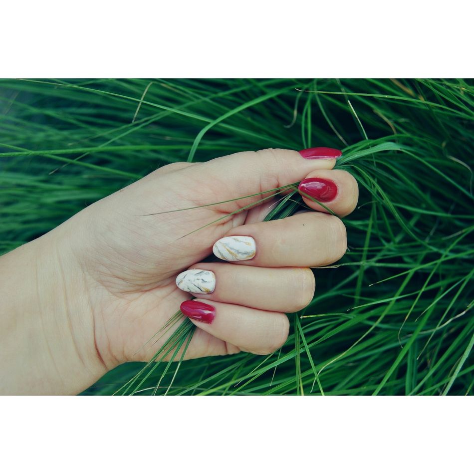 20 de modele de manichiură perfecte pentru 2023