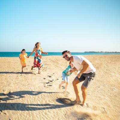 VARA ACEASTA VĂ PROPUNEM SĂ VEDEȚI DUBLU:  RAS AL KHAIMAH (EAU) ȘI MUSANDAM (SULTANATUL OMAN)