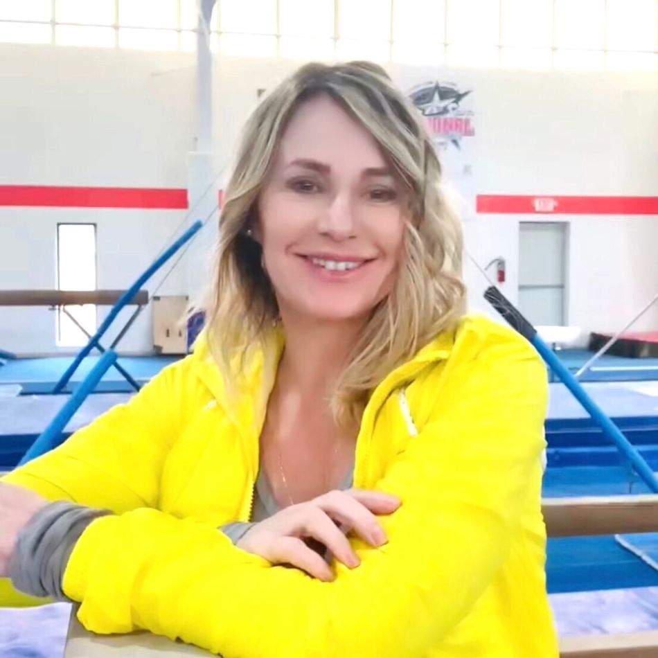 Nadia Comăneci, omagiată la 50 de ani de la 10-le perfect! BNR lansează monedă aniversară dedicată Zeiței de la Montreal