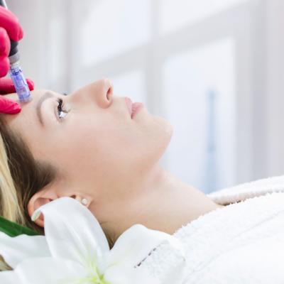 Care este diferența dintre PRP facial și mezoterapia cu microace?
