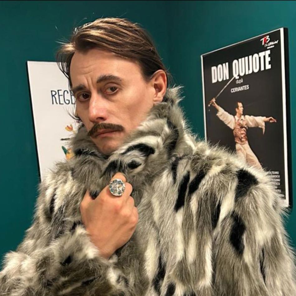 Marius Manole s-a accidentat pe scenă. Actorul a fost transportat de urgență la spital