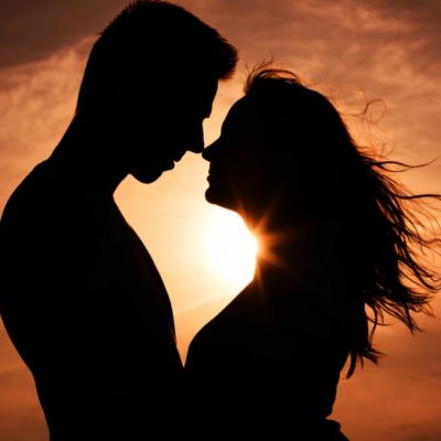 Cum cuceresti un barbat din zodia Varsator