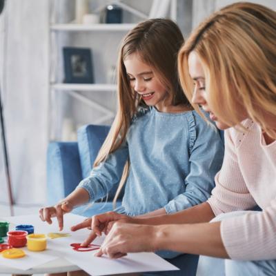 Cum să dezvolți imaginația copilului tău prin joacă. 5 metode simple, dar eficiente