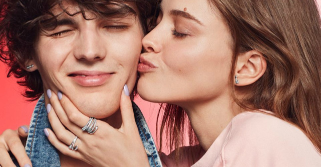 Simte-te IUBITĂ sezonul acesta cu noua Colecție de Valentine’s Day  de la PANDORA