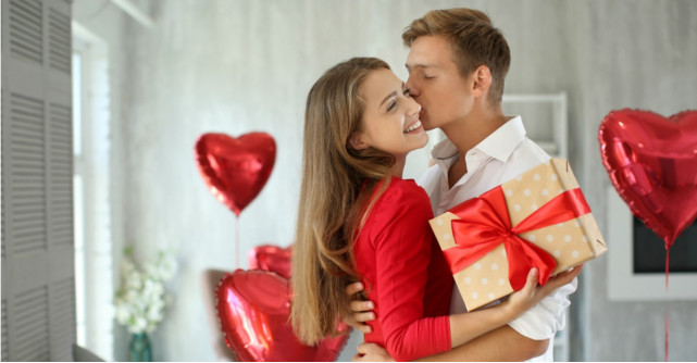 Cadouri de Valentine’s Day: pachete cadou pentru Ziua Îndrăgostiților