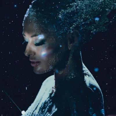 Delia lanseaza un videoclip minunat pentru iarna