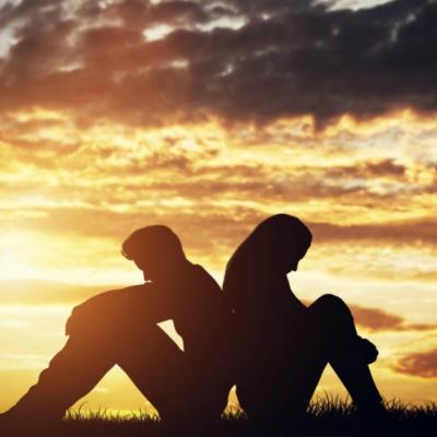 Cand oamenii se poarta cu tine ca si cand nu le pasa, ar fi bine sa ii crezi