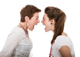 Dilemele lui Carmen: Maica, tineretul din ziua de azi e fix ca noi. 