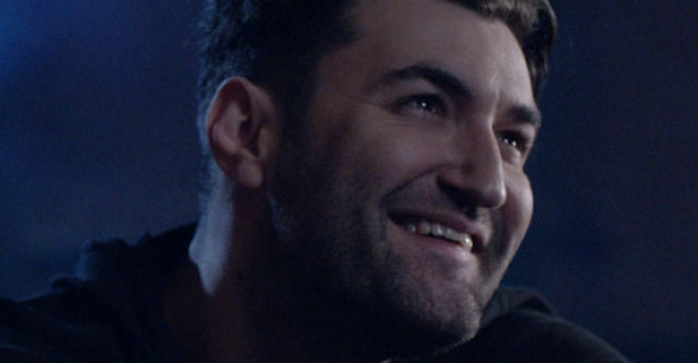 Video: Noua melodie a lui Smiley te va unge pe suflet