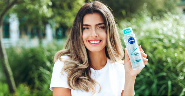 Păr fragil și scalp sensibil? Încearcă noile șampoane NIVEA Micellar