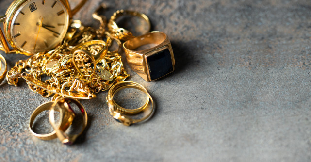 Bijuteriile vintage: hit or miss? Farmecul atemporal care sfidează trendurile
